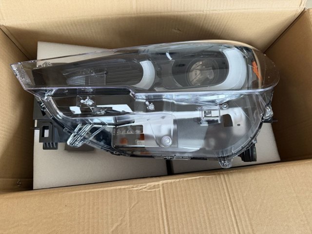 Фара правая Mazda KPF151030 ціна, від 303.47 USD