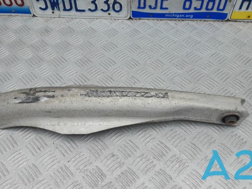 Важіль задньої підвіски нижній, лівий/правий 13219164 General Motors