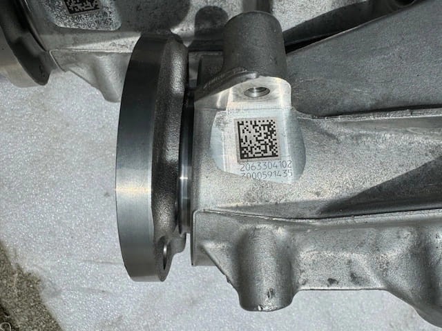 Редуктор передній A2063304102 Mercedes