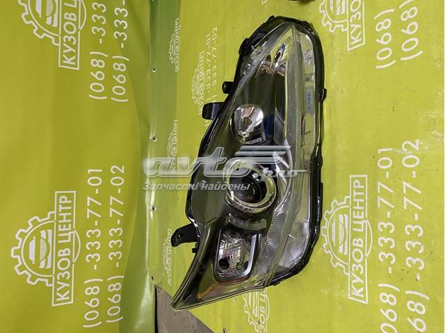 Фара правая Toyota 8113076012 ціна, від 1354.61 USD