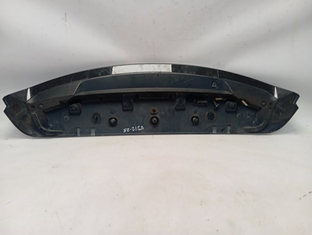 Купити LR061153 Land Rover Спойлер задніх дверей
