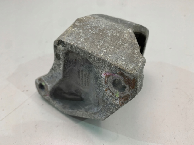 Подушка (опора) двигуна, задня права 31480564 Volvo