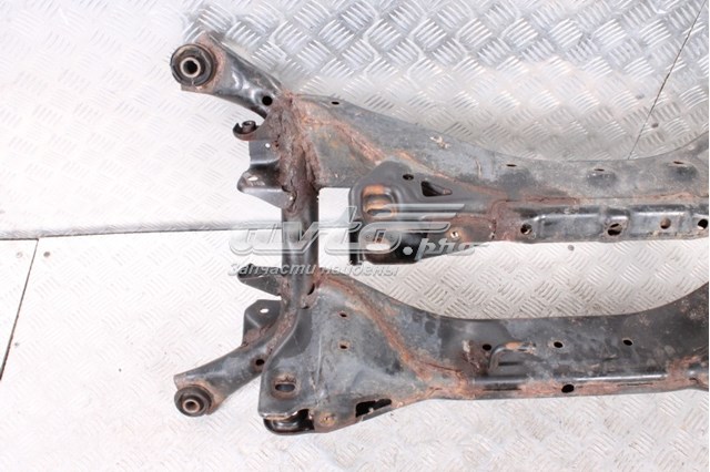 Балка задньої підвіски поперечна Mitsubishi 4100A050 ціна, від 76.02 USD