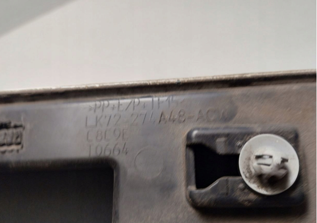 Молдинг задніх правих дверей Land Rover LR164837 ціна, від 138.12 USD