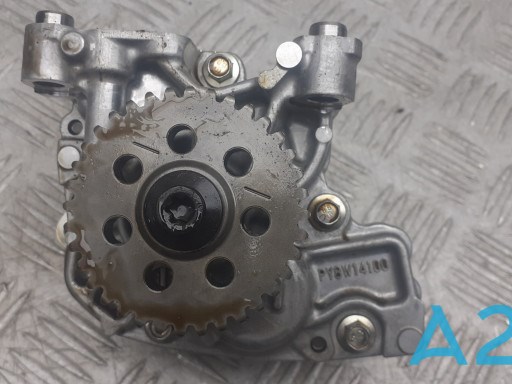 PY8W14100 Mazda Масляний насос двигуна