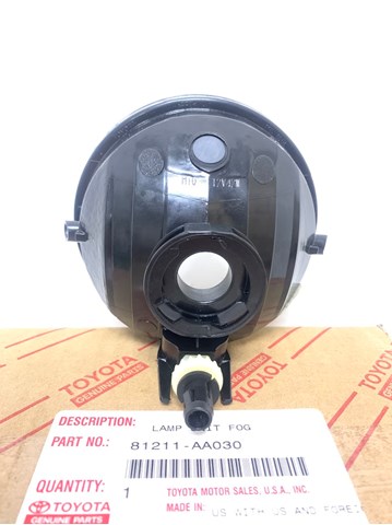 Протитуманка права Toyota 81211AA030 ціна, від 44.64 USD