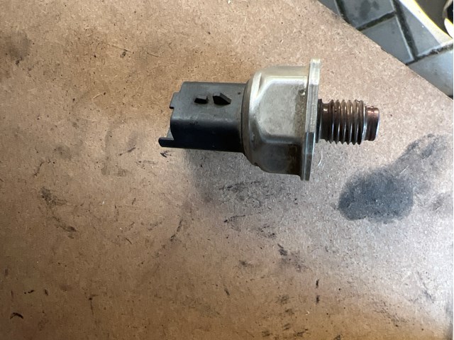Купити 9670076780 Fiat/Alfa/Lancia Датчик тиску палива