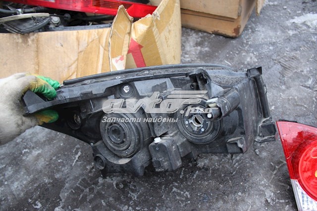 8117042290 Toyota Фара дальнього світла в зборі