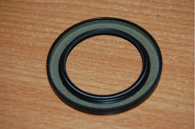 TOYOTA 9031143010 сальник масляного насосу Toyota RAV4