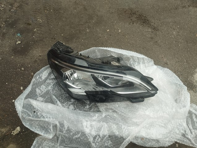 Фара правая Peugeot/Citroen 9810478080 ціна, від 19.35 USD