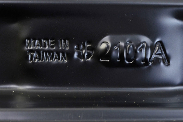 Крило переднє праве Amparts APKI1702 ціна, від 63.91 USD