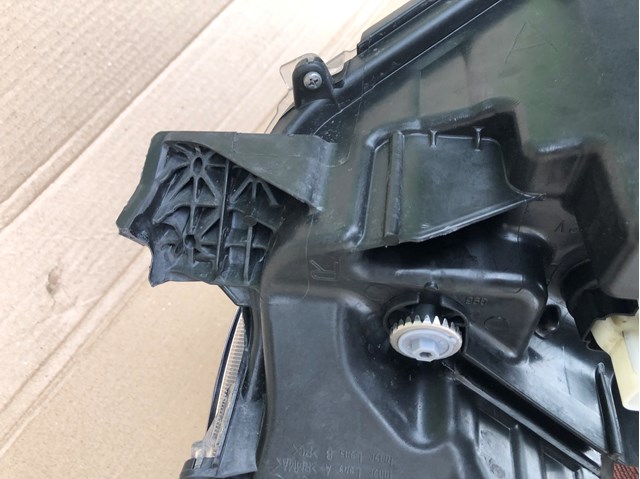 Купити 81105K0080 Toyota Фара правая