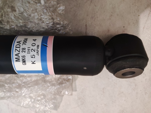 GMK628910E Mazda Амортизатори задні