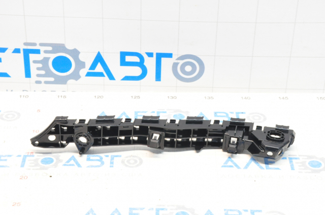 57707AN04A Subaru Направляюча переднього бампера, права