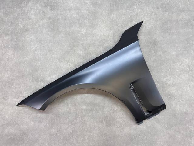 Ліве переднє крило Signeda PBM10119AL ціна, від 253.06 USD