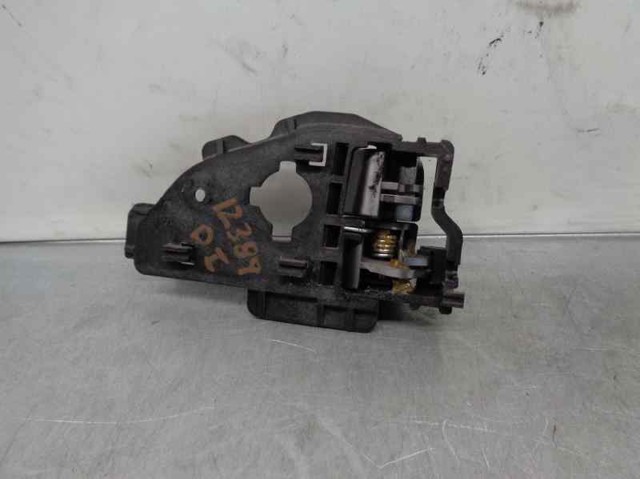 826132S000 Hyundai/Kia Ручка дверей лівих, внутрішня, перед/зад