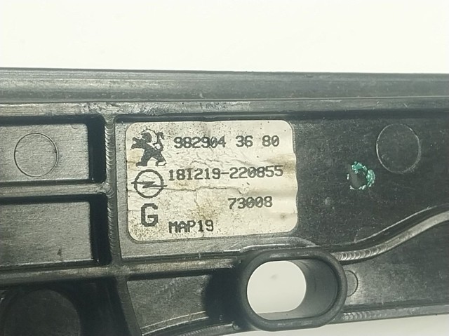 Склопідйомник передньої лівої двері 9829043680 Peugeot/Citroen