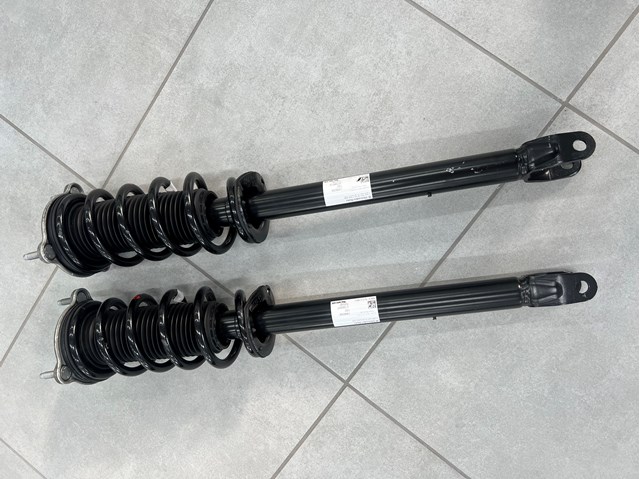 A2063234200 Mercedes Кріплення переднього амортизатора