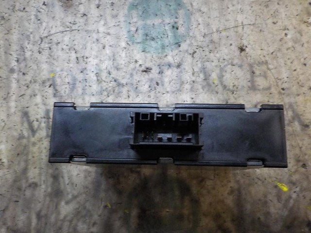  8ES00947920 BMW