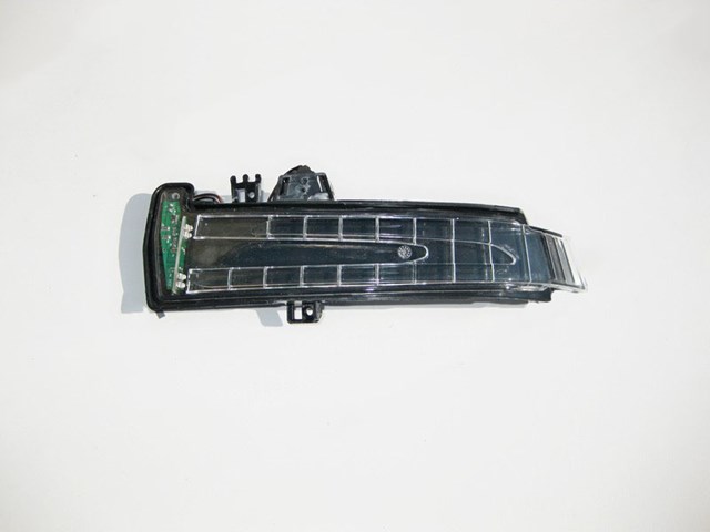 Поворотник лівий Mercedes A2129067401 ціна, від 29.37 USD