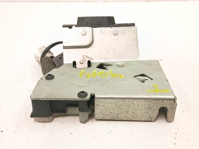 Замок кришки багажника Ford 3S71A43102AC