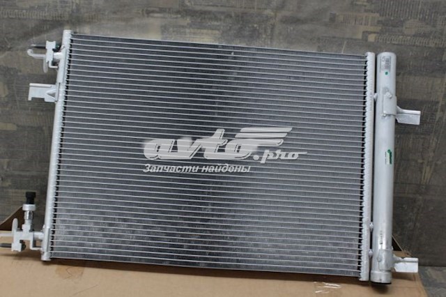 Радіатор охолодження кондиціонера Opel 13267648