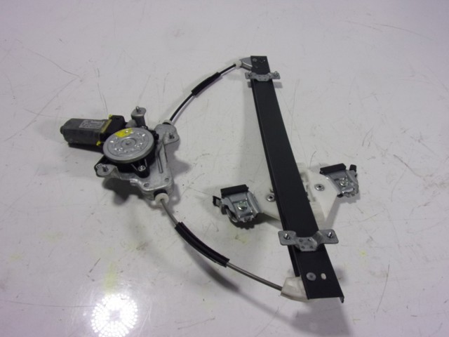  98820CZ010 Ssang Yong