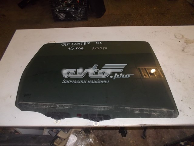 Скло задньої двері правої 5736A324 Mitsubishi