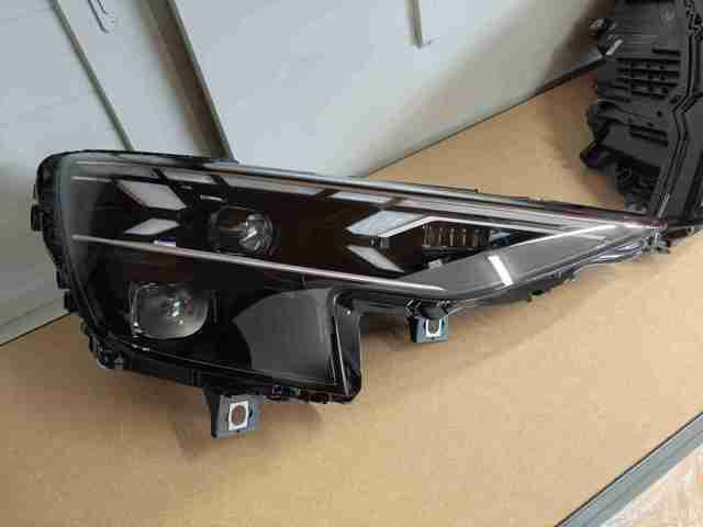  VAG 4M8941085 ціна, від 1407.97 USD