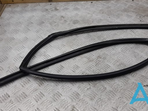 Купити 63527SG030 Subaru 