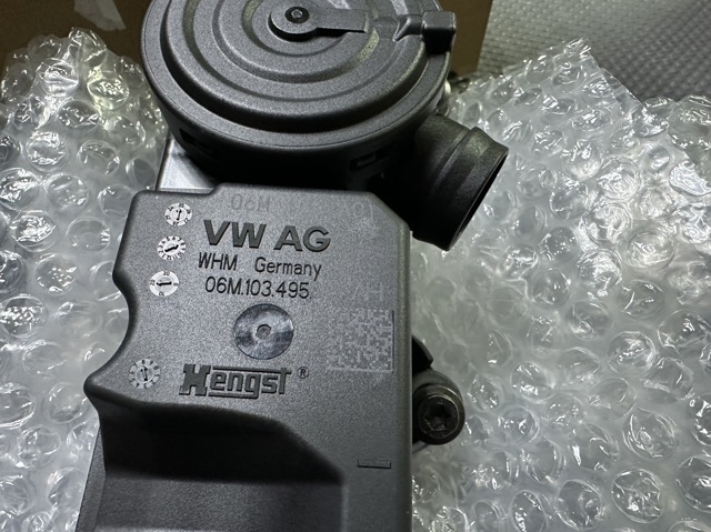 Масловіддільник газів VAG 06M103515T