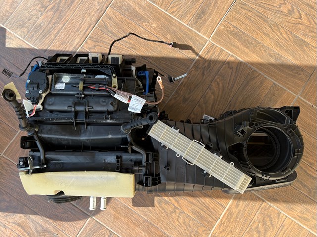  8T1820005L VAG