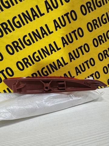Катафот (відбивач) заднього бампера, лівий Mazda GRF5515M0A ціна, від 12.63 USD
