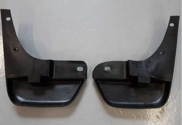 638500036R Renault (RVI) Комплект передніх бризковиків