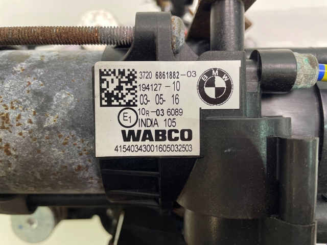 Компресор пневмопідкачки (амортизаторів) 6861882 BMW