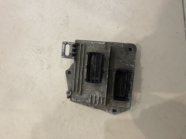 Блок двигуна General Motors 12230740