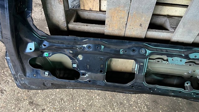 П'яті двері Toyota 6700560G60 ціна, від 207.67 USD