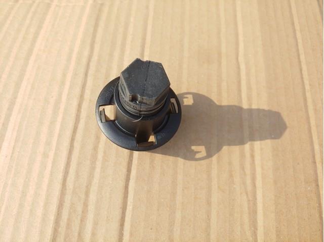 Відбійник капота Mercedes A0019982540 ціна, від 9.36 USD