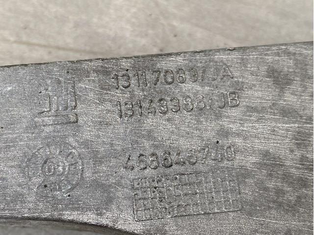 Кронштейн подушки (опори) двигуна, задньої 13117089 General Motors