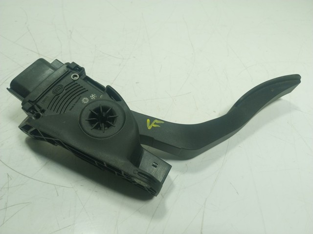 Педаль акселератора Ford 8V219F836AC