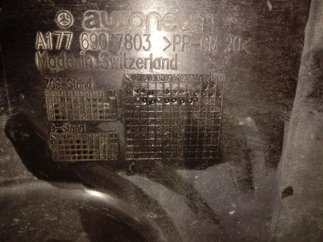A1776907803 Mercedes Захист днища, задній