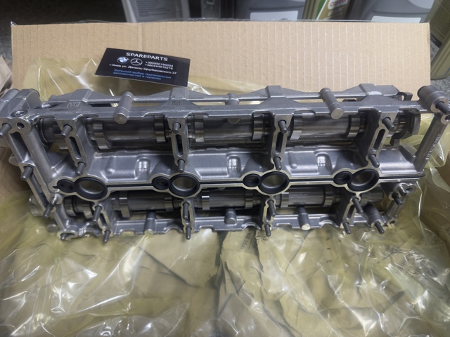 Постіль розподільного вала на Mercedes E  S213