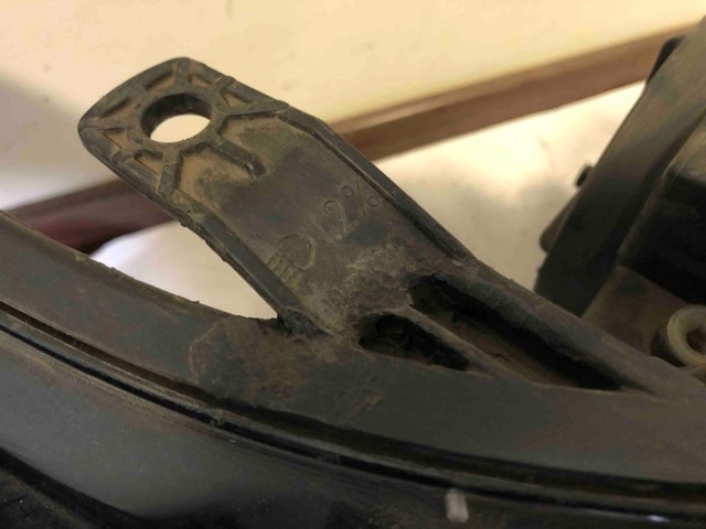 Купити LR090463 Land Rover Фара комбінована, передня