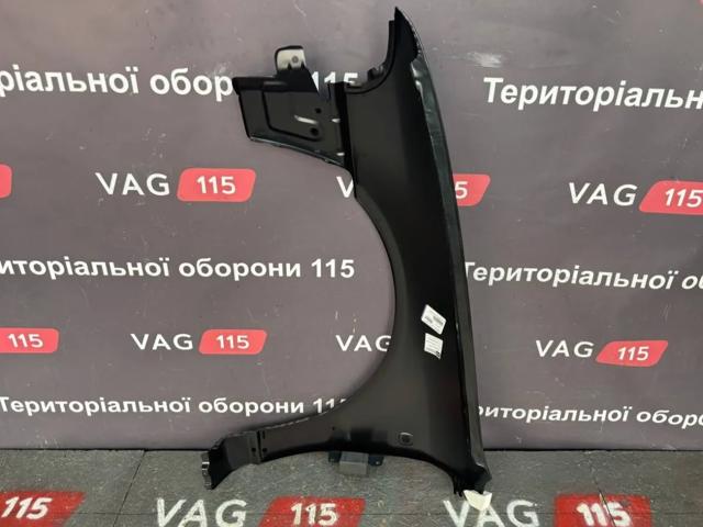 1324021 Polcar Крило переднє праве