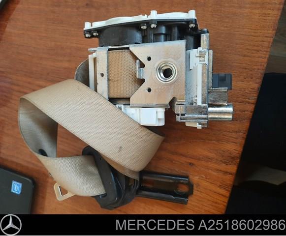 Пасок безпеки передній лівий Mercedes A2518602986 ціна, від 25.37 USD