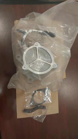 Насос вакуумний Mazda SHY518W00C