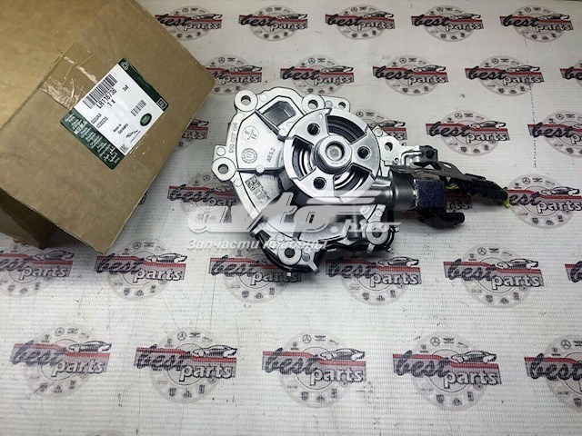 Помпа LR116736 Land Rover