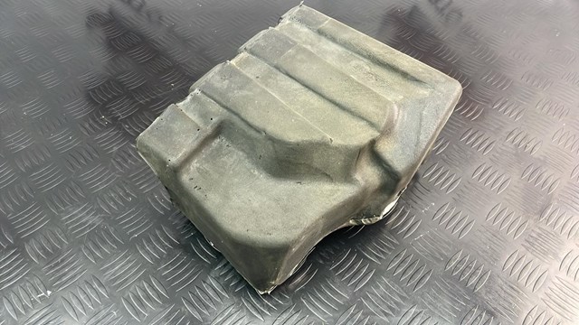 Купити LR104441 Land Rover 