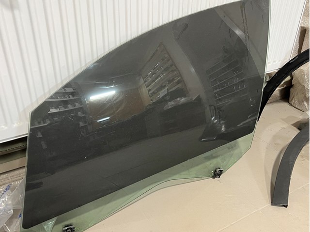 Скло передніх дверей, лівою XYG GS2049D301 ціна, від 22.05 USD
