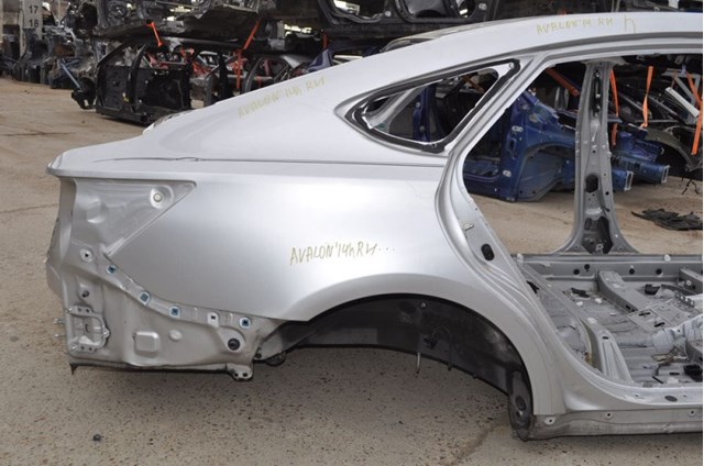 6160107070 Toyota Крило праве заднє
